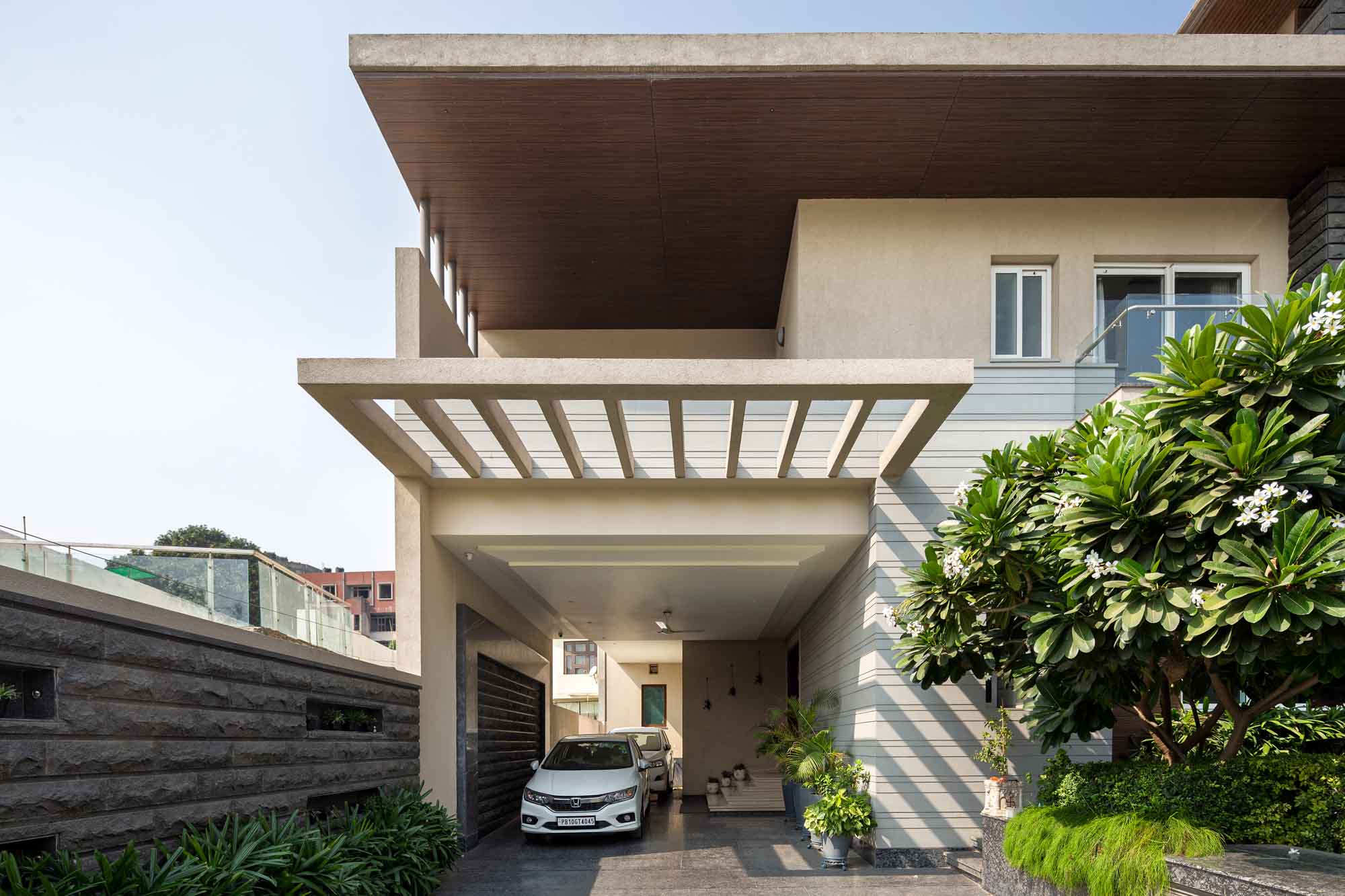 Dr. Likhi’s Residence / Ashok Sharma Architects | Design Essentia Magazine